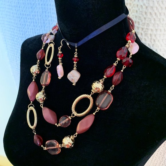 Ballet Stone Bead Chain Glass Statement Necklace - Picture 4 of 8